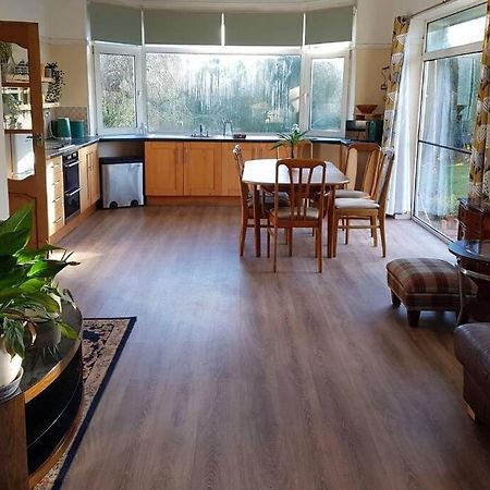 4 Bedroom Country Home Bristol Dış mekan fotoğraf
